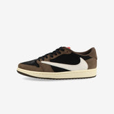 NIKE AIR JORDAN 1 LOW OG SP-T -TRAVIS SCOTT-