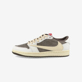 NIKE AIR JORDAN 1 LOW OG SP -TRAVIS SCOTT-