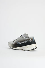 On Cloudboom Max White / Black