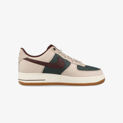 NIKE AIR FORCE 1 '07