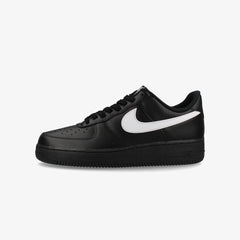 NIKE AIR FORCE 1 '07