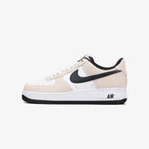 NIKE AIR FORCE 1 '07 LV8