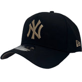 New Era 9FORTY A-Frame Snapback Tan Undervisor New York Yankees - Black / Tan