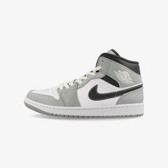 NIKE AIR JORDAN 1 MID