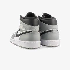 NIKE AIR JORDAN 1 MID