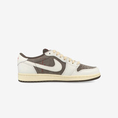 NIKE AIR JORDAN 1 LOW OG SP -TRAVIS SCOTT-
