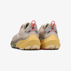 BROOKS GHOST TRAIL × STAPLE