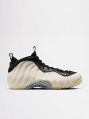 Nike Air Foamposite One Black / Team Gold