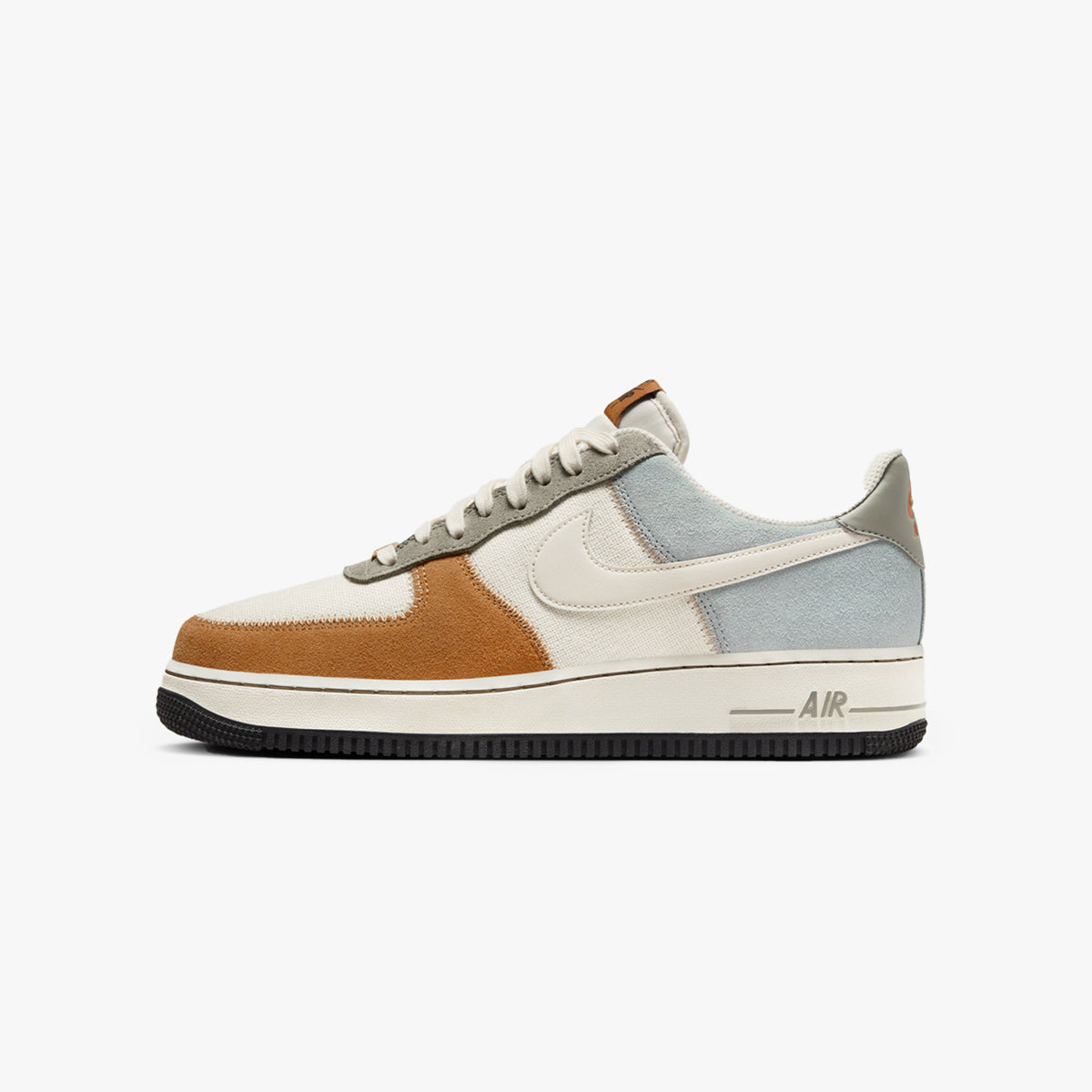 NIKE AIR FORCE 1 '07 LV8