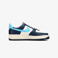 NIKE AIR FORCE 1 '07