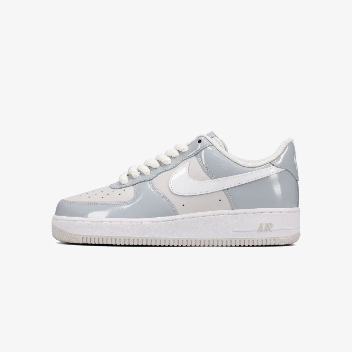 NIKE AIR FORCE 1 '07 LV8