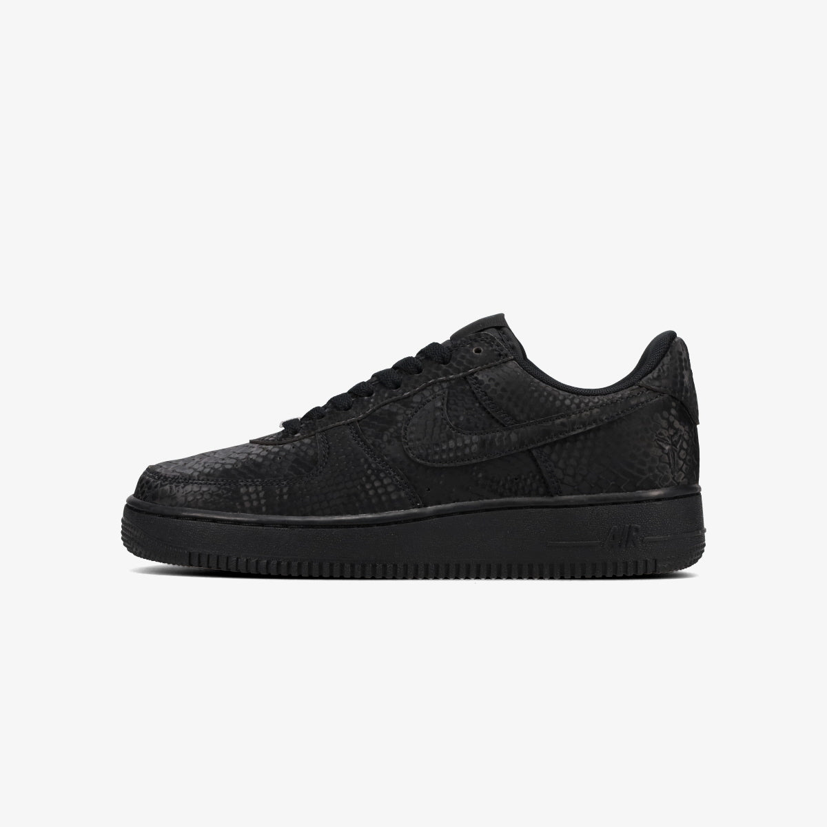 NIKE AIR FORCE 1 LOW × KOBE BRYANT