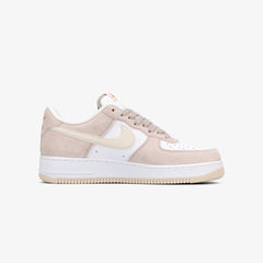 NIKE AIR FORCE 1 '07