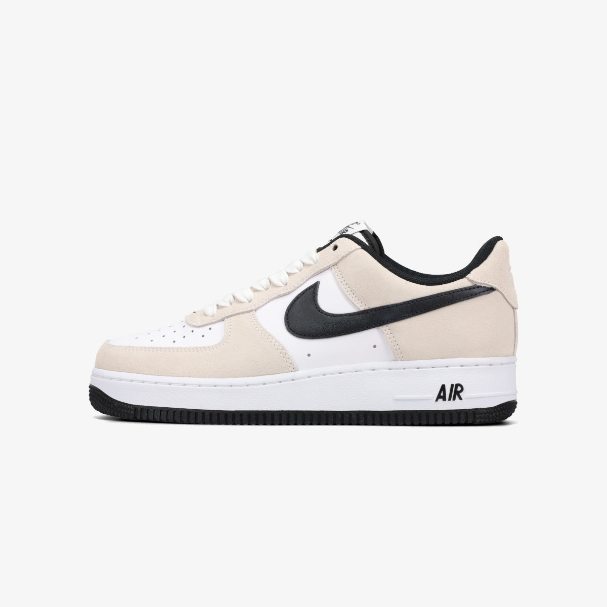 NIKE AIR FORCE 1 '07 LV8